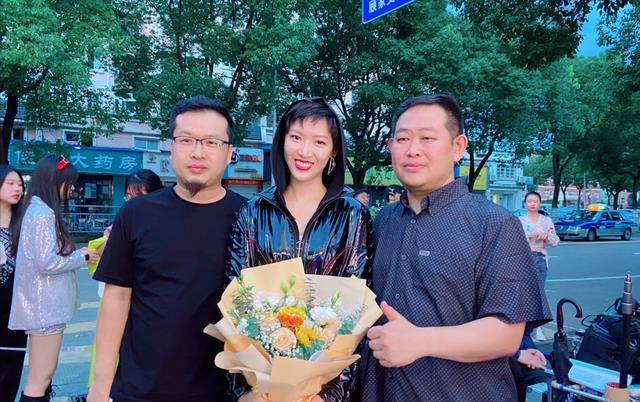 李立群女儿李元元:初恋给了男子,32岁婚姻问题成父亲的烦恼