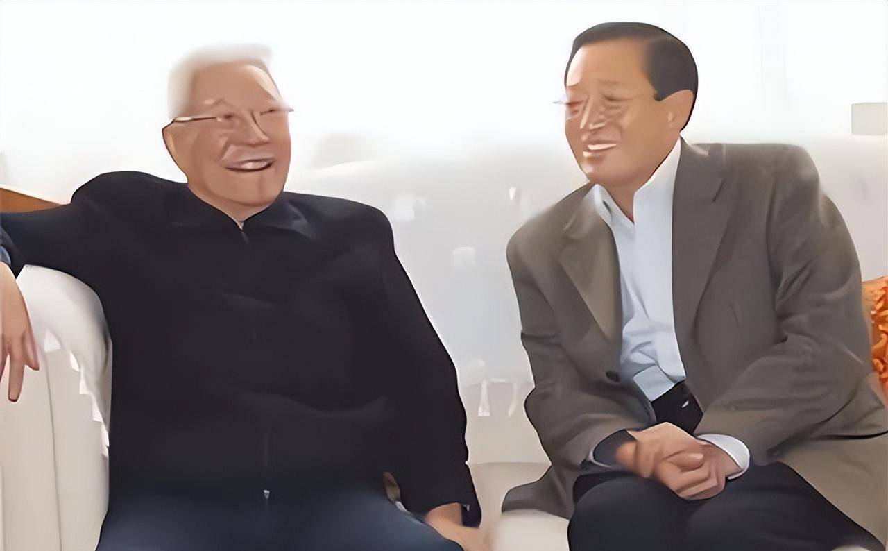 不过,不可一世的王效禹很快便在权力的顶峰跌落下来,随后杨得志成为