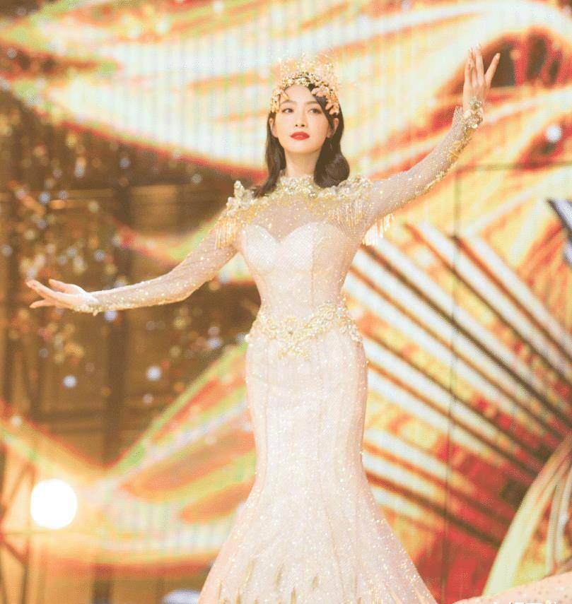 茧镇奇缘宋茜剧照_陌生的恋人电视剧宋茜剧照_宋茜幻城剧照白发