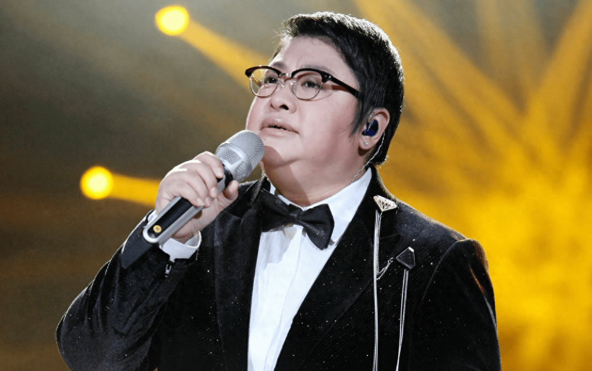 韩红回应被举报:我上哪弄一个多亿,举报的人太不应该_网络_暴力_行为