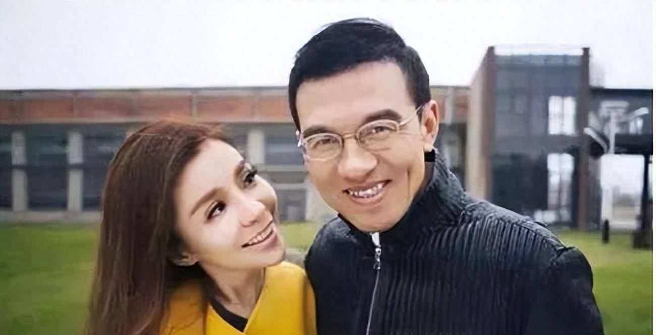 王志的夫人正是央视著名主持人朱迅.