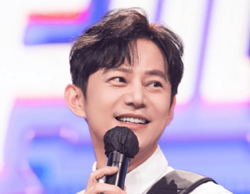 保姆晒聊天记录,何炅语气冷漠让其加班 - 大山娱乐八卦