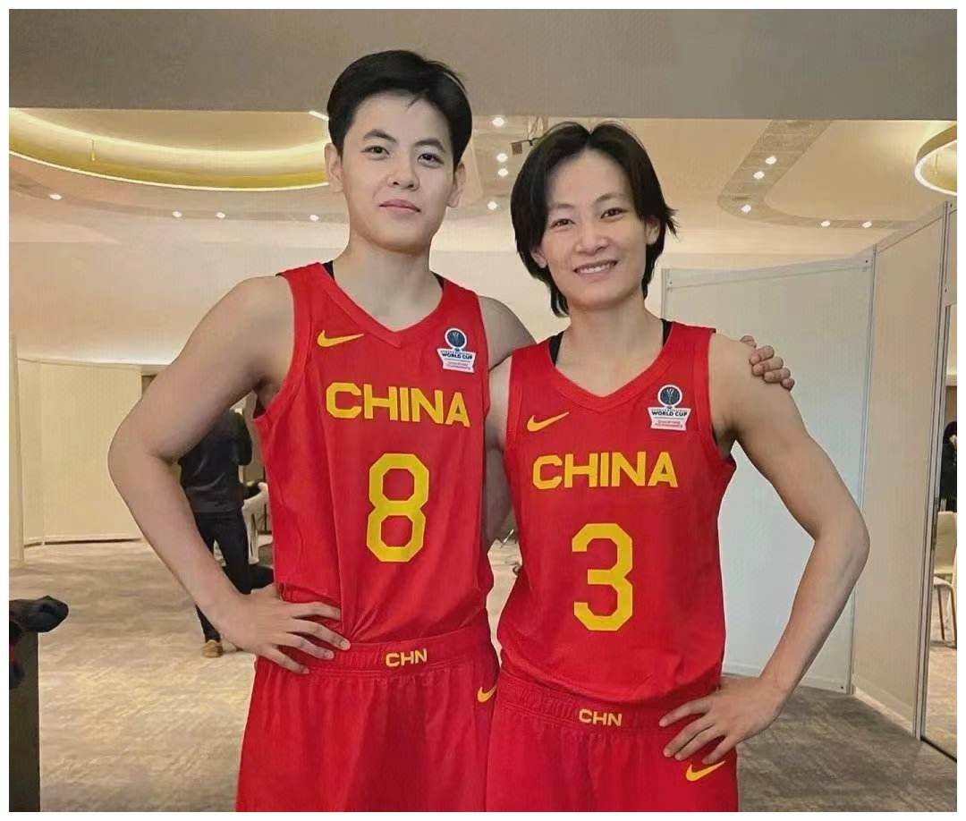杨舒予入选女篮亚运名单:差7岁的姐妹花同时为国效力_中国女篮_杨淑玉