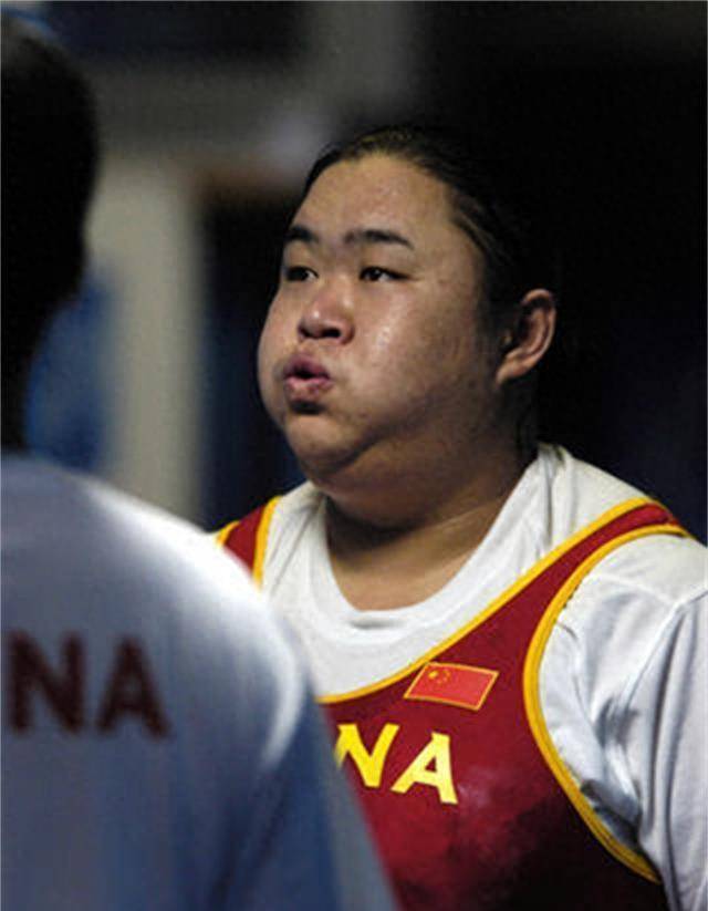 2004年唐功红冒死一举,为国夺金后却"销声匿迹",如今现状如何_生活