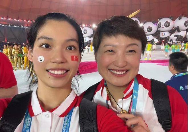 如今的杨昊是北京航空大学的老师,同时杨昊也是北京航空大学女排的