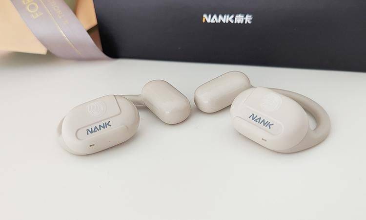 舒适的佩戴体验,从此刻开始:南卡OE CC开放式耳机