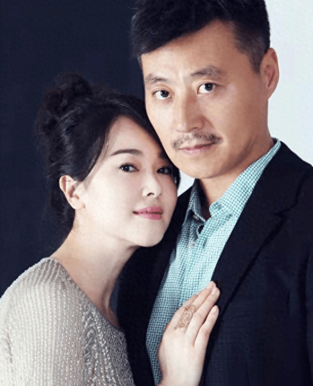 任程伟:娶黄蕾生一女,结婚25年零绯闻,如今成人生赢家_日子_母亲_妈妈