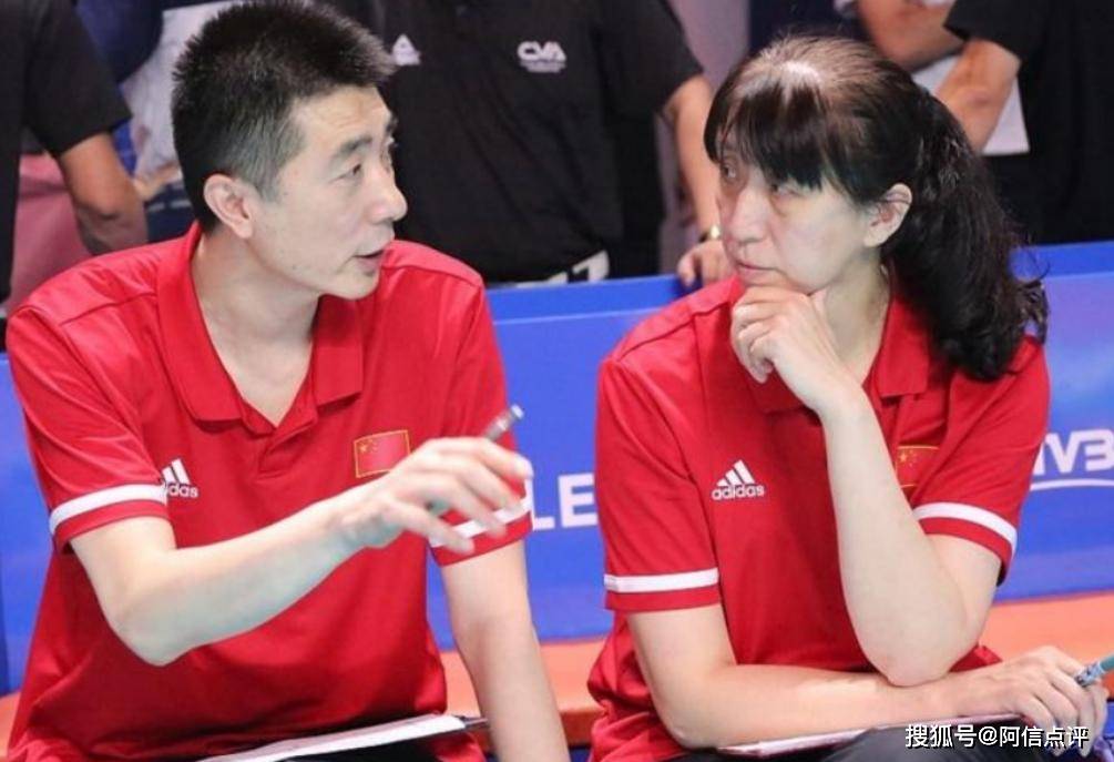 女排3人立大功,2水货却被蔡斌揪出,丁霞打完出国,郎平回应加盟_比赛