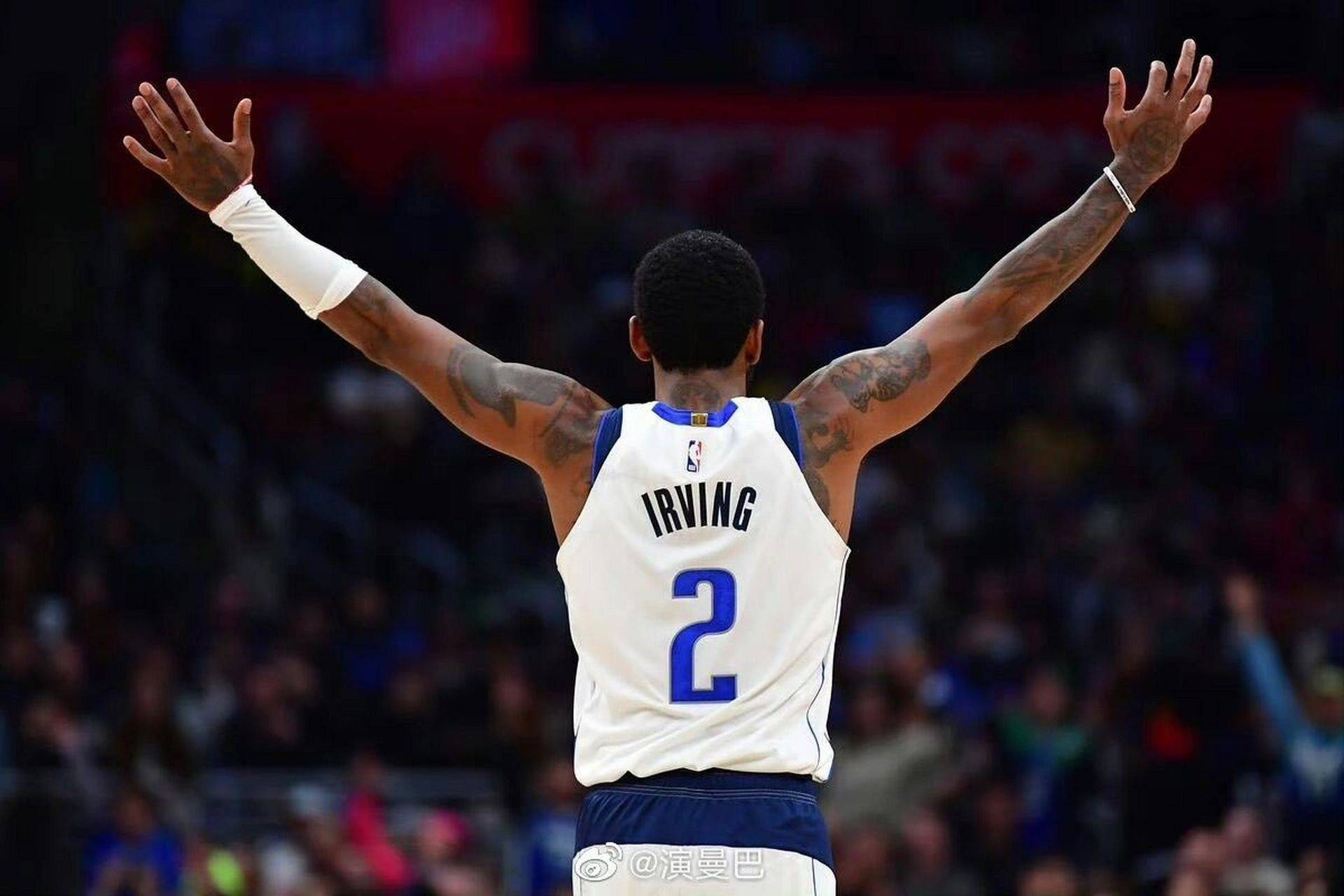 独行侠欧文今日抵达厦门,开启nba中国行,粉丝异常热情,3年续约_赛季