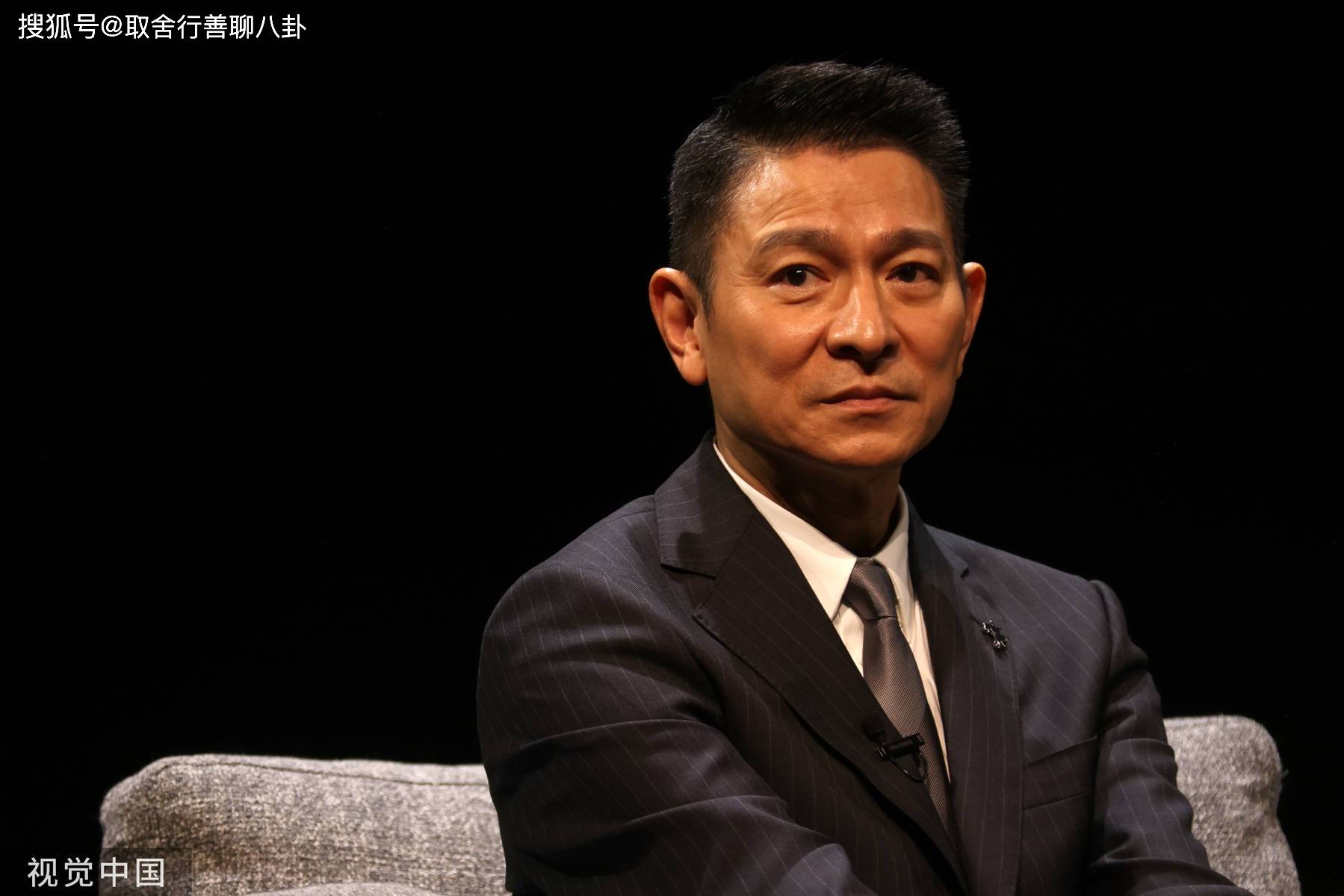 刘德华携《红毯先生》亮相多伦多国际电影节,获特别贡献奖,分享40年