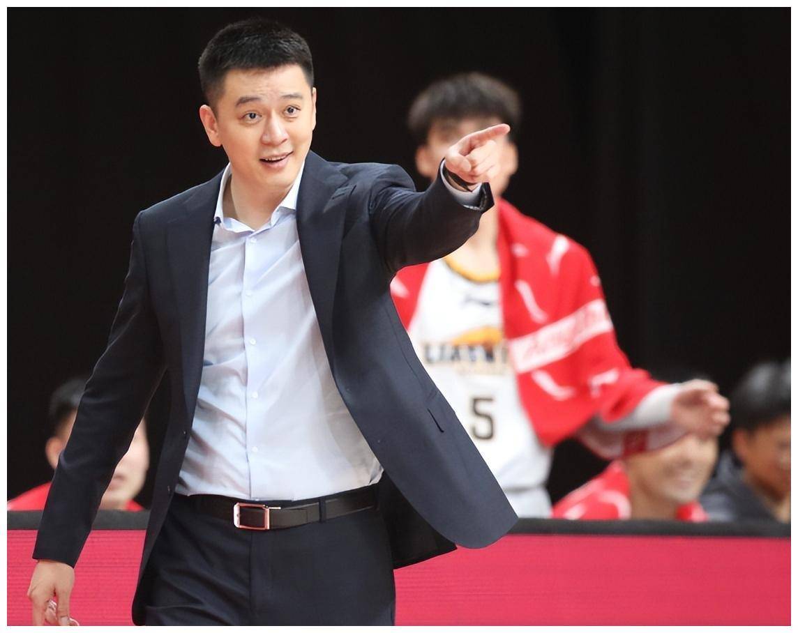 杨鸣不再担任辽宁主帅 将执教上海还是国家队?_主教练_离开_马丁内斯