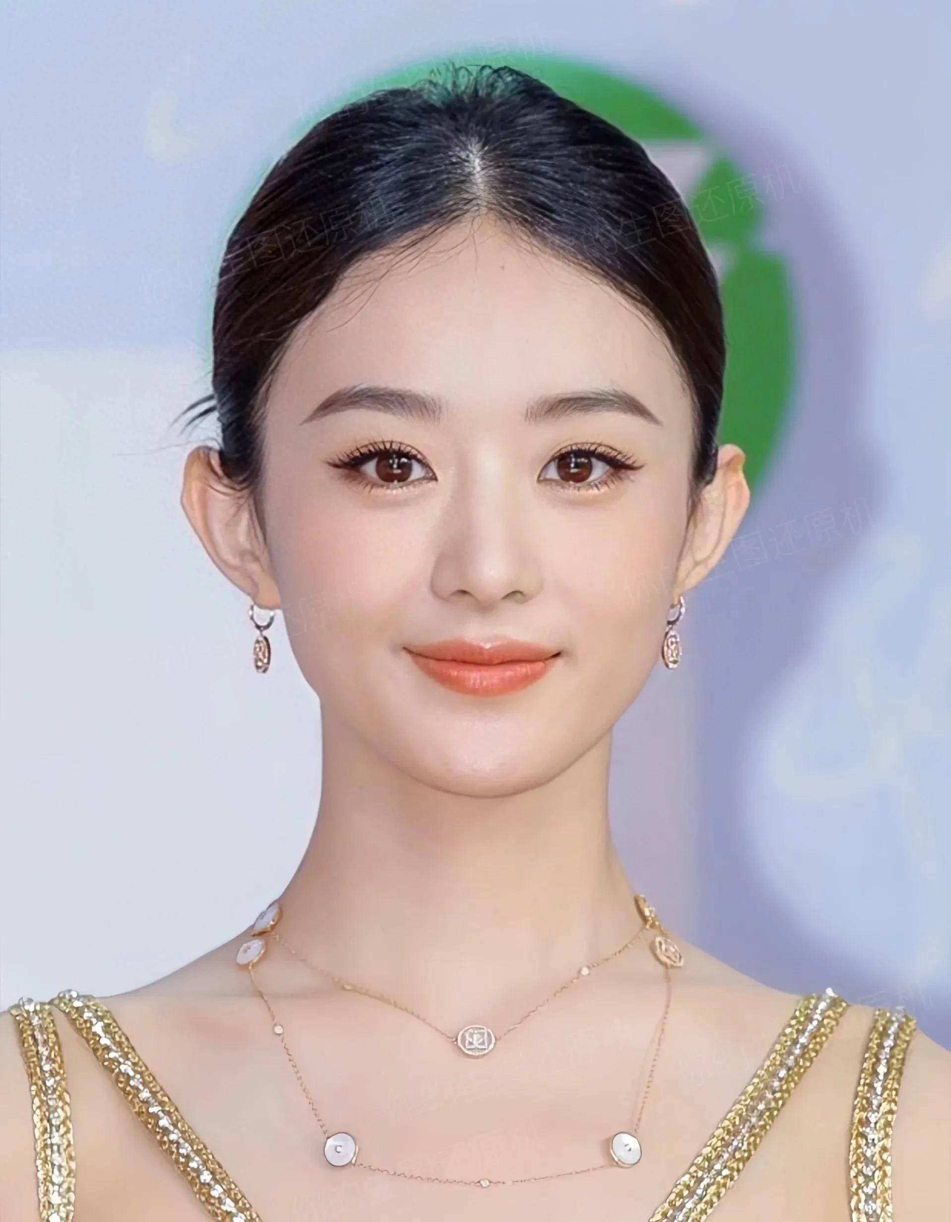 金晨赵丽颖等女明星p图前后对比,你觉得谁最没有差别?