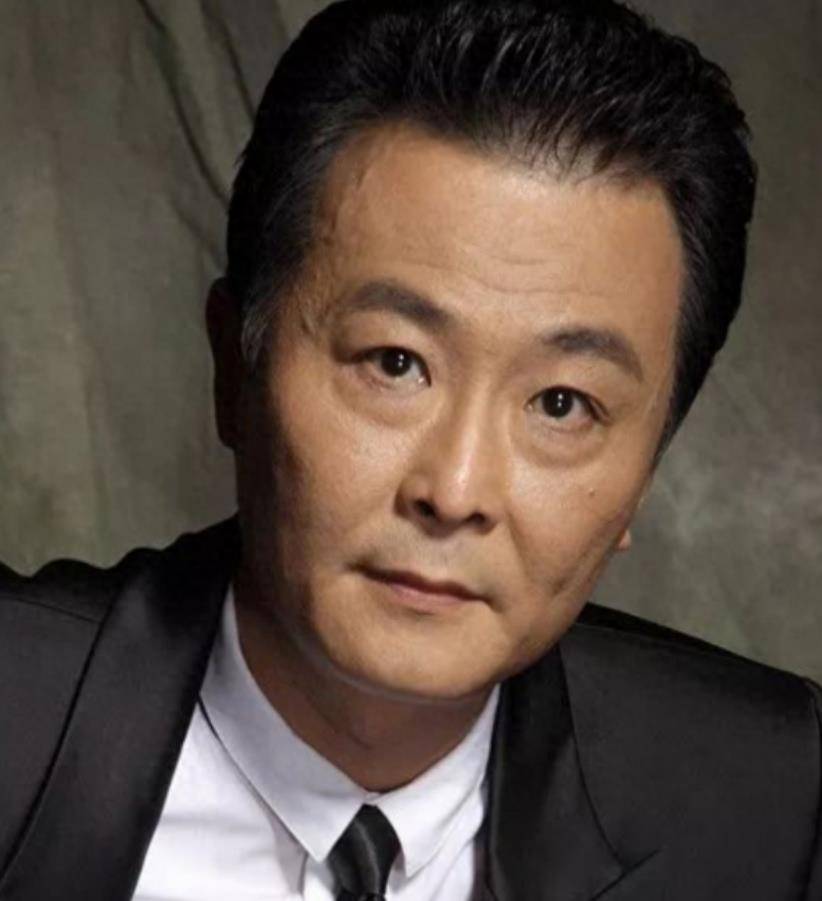 演员钱波:曾与女子分居16年,一生无儿女,如今将宠物当成孩子养_生活