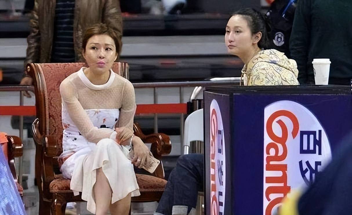 cba最美老板娘惊艳亮相!