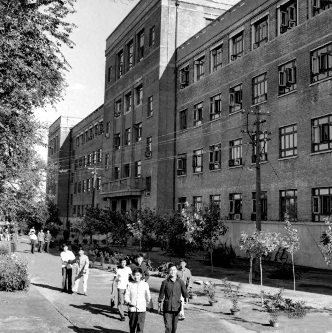 京剧名家杜镇杰:出身农村父亲残疾,他娶工人妻子,有个好岳父_丁振春