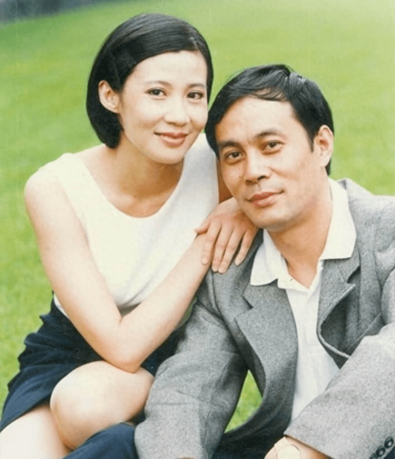 这么多年他对女子一向是"言听计从",不仅收入全部上交,还给了老婆绝对