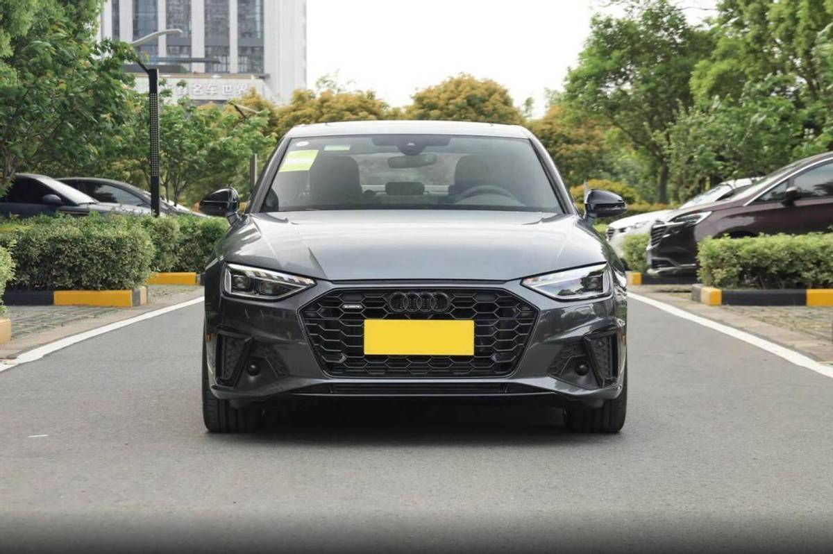 0t轴距超2米9,实拍奥迪a4l_搜狐汽车_搜狐网