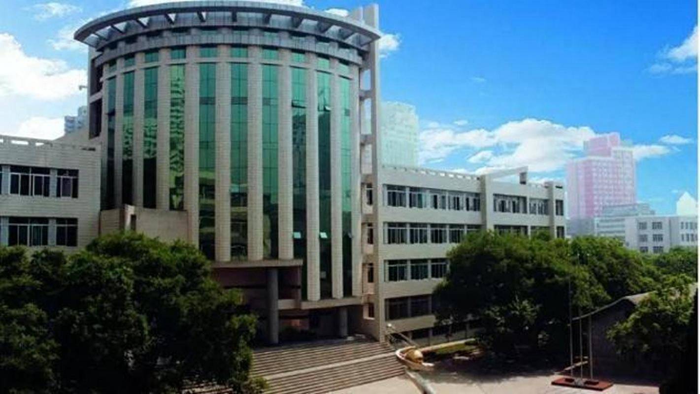 为什么兰州一中是甘肃省第一中学?_发展_教育_素质