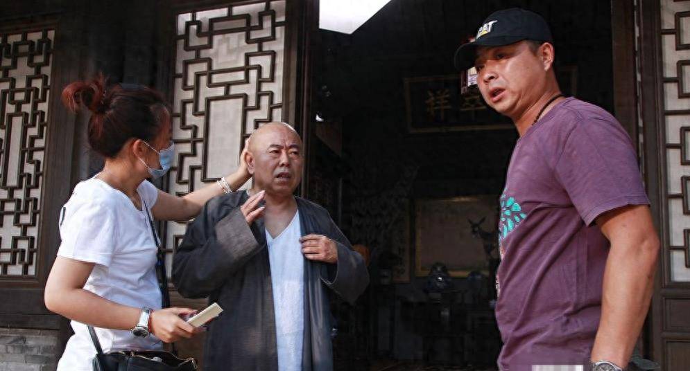 处级高级干部弗拉基米尔·潘长江:月薪2万元,一辈子赚的钱绝对花不完