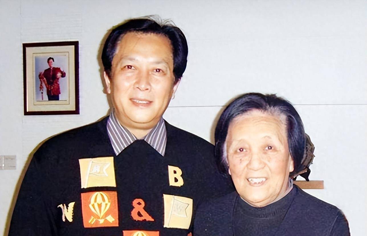 唐国强第一任妻子图片图片