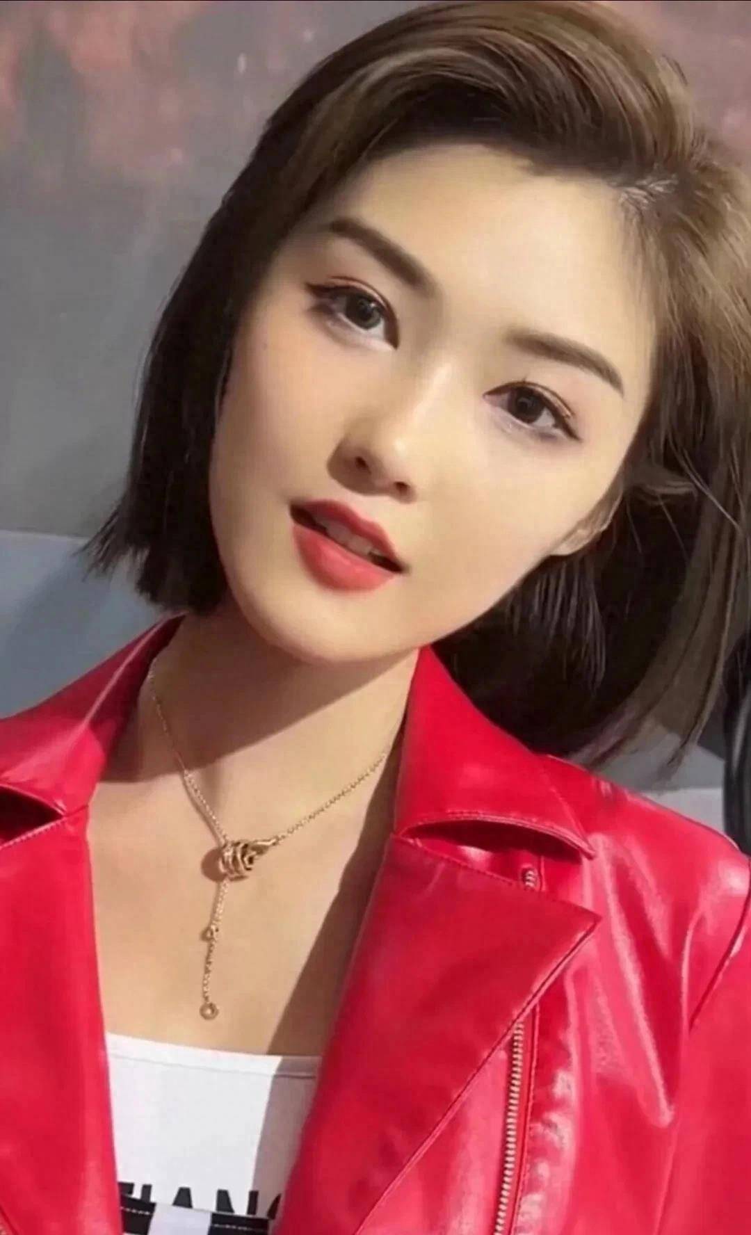 性感迷人的女模特照片,经典照片,欢迎朋友们欣赏_身高_体重_杨晨晨