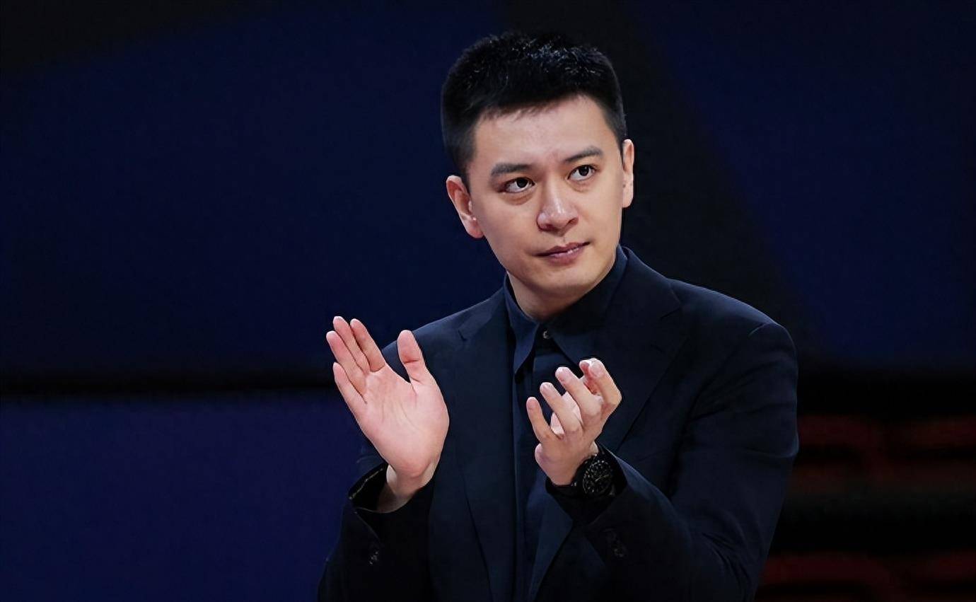 尘埃落定,杨鸣执教中国男篮悬念揭晓,姚明支持,赵继伟送上祝福_上海