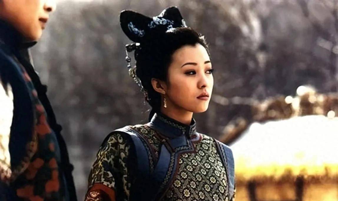 看了郝蕾年轻时候的照片,才明白什么叫爆炸式性感_身材_网友_女孩