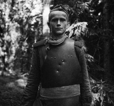 二战中,苏联的防弹胸甲能挡住子弹,士兵们却当成负担,毫不领情_护甲