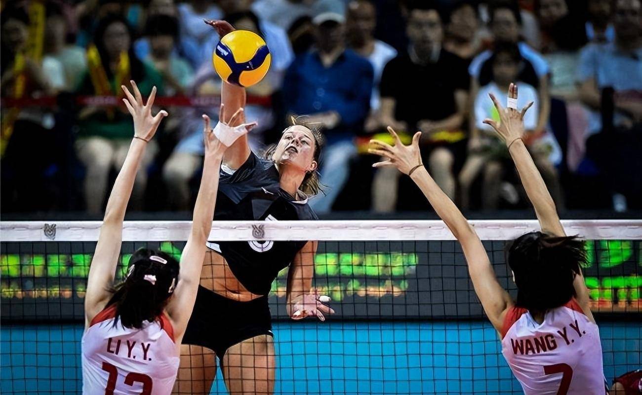 三连胜戛然而止 中国女排奥资赛不敌加拿大_中国队_刁琳宇_得分
