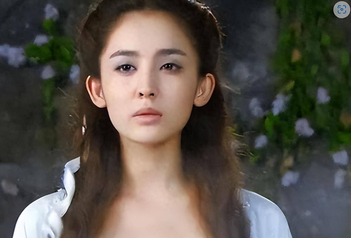 "风流玉女"古力娜扎秘史 美空出身却又当又立,外纯内私交混乱_王成刚