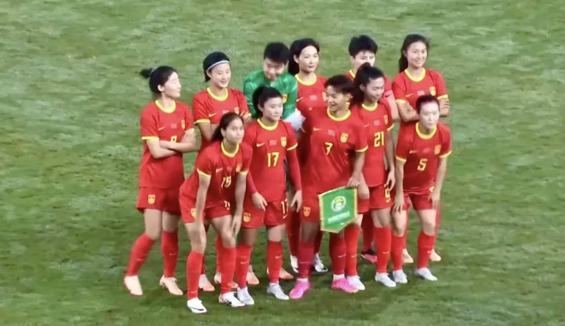 中国女足16-0大胜蒙古队，王霜5球，全队多点开花，一共有8人进球