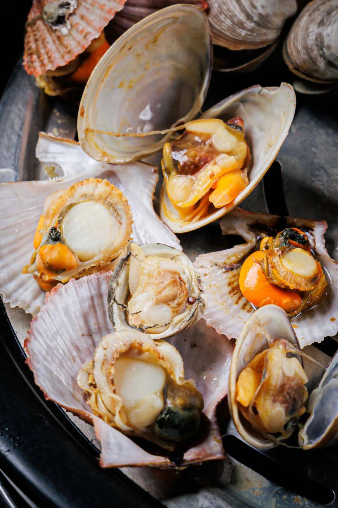 把海鲜市场搬进店,还按筐卖!