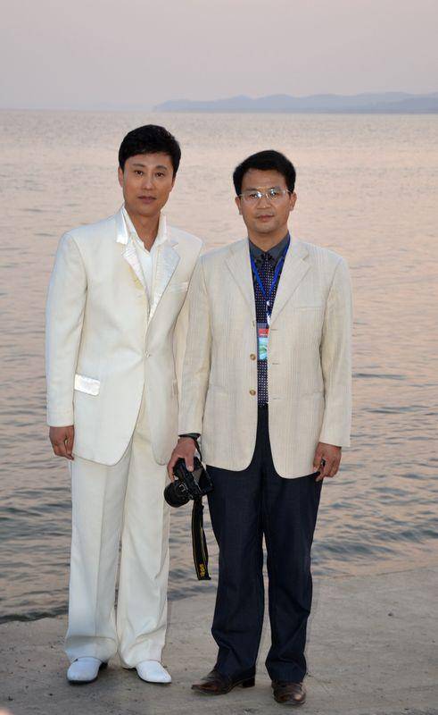 歌唱家耿为华,分手后为何痛哭?前妻已经再嫁,而他依旧孤身一人_郑佳_