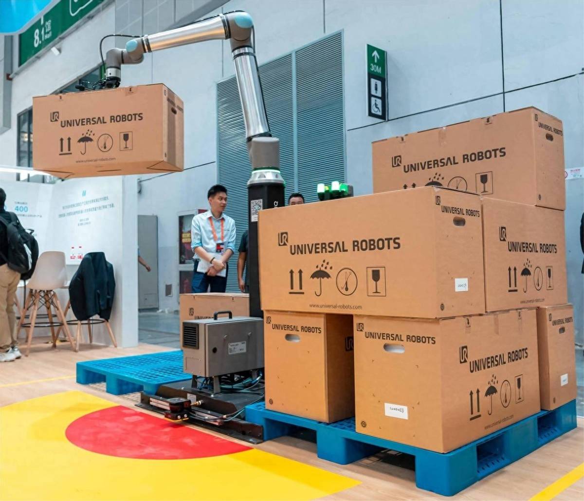 全场景智造未来已来,优傲携ur20亮相2023工博会_协作_机器人_中国