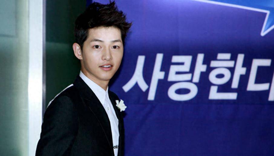 宋仲基回应妻子二婚生过娃,感觉新闻就像是写小说,太不负责任了