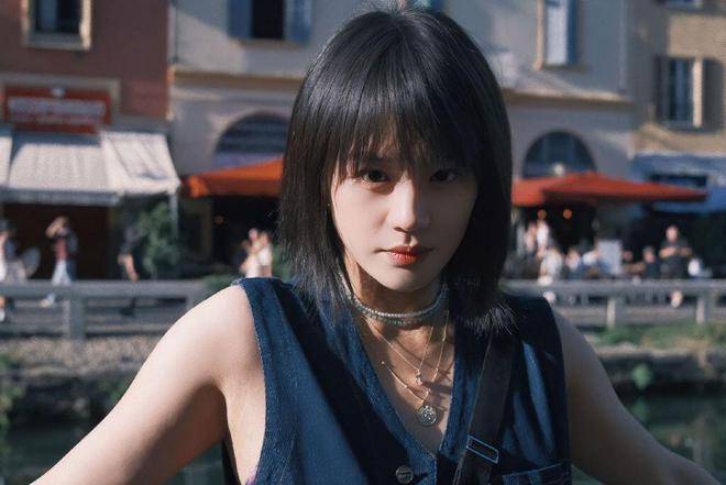 马思纯瘦下来后也太绝了,气质大变样,美到认不出_女生_进行_脸型