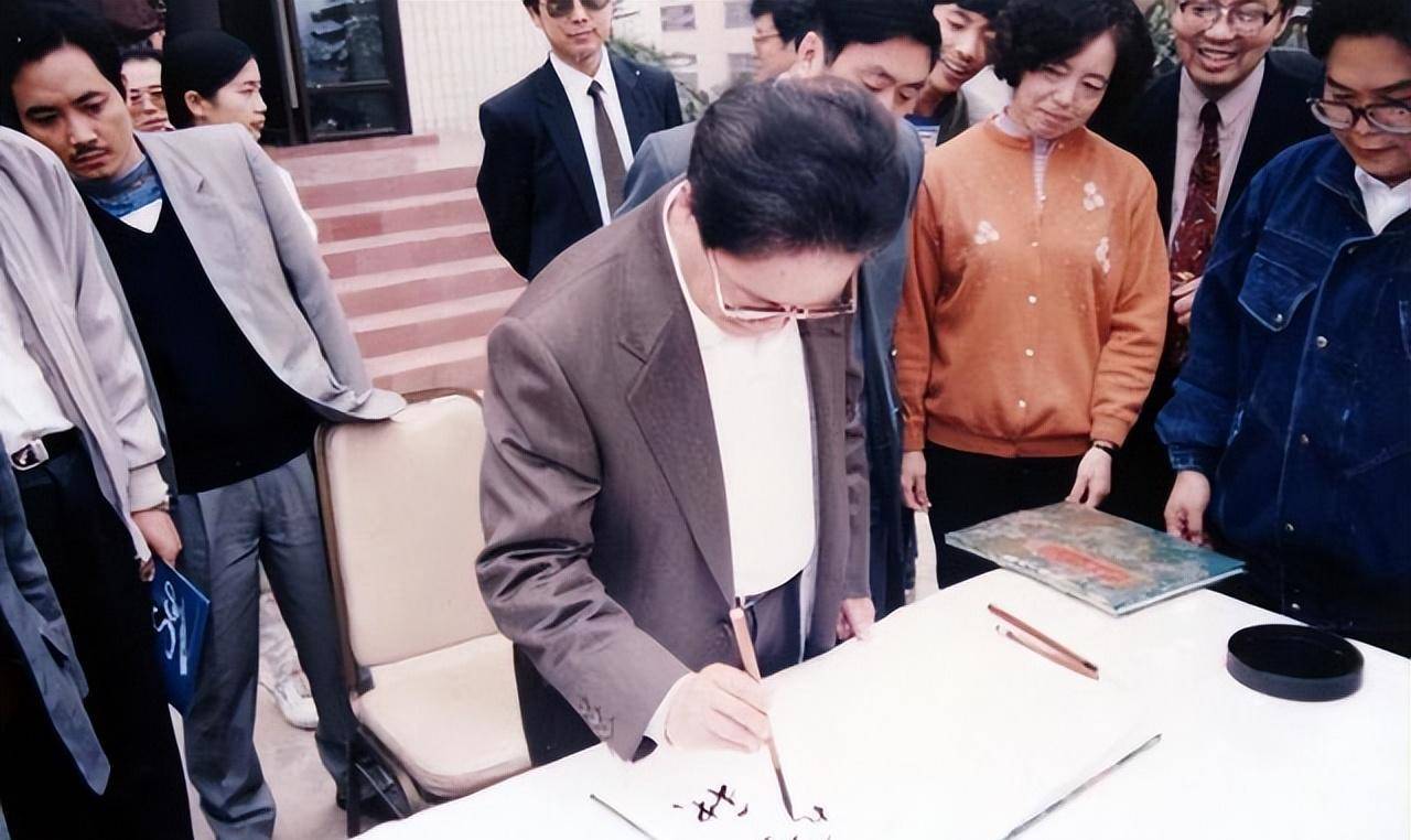 肖秧:一家父子两代英烈,毕业于清华,一生为国奋斗,享年70岁_重庆_工作