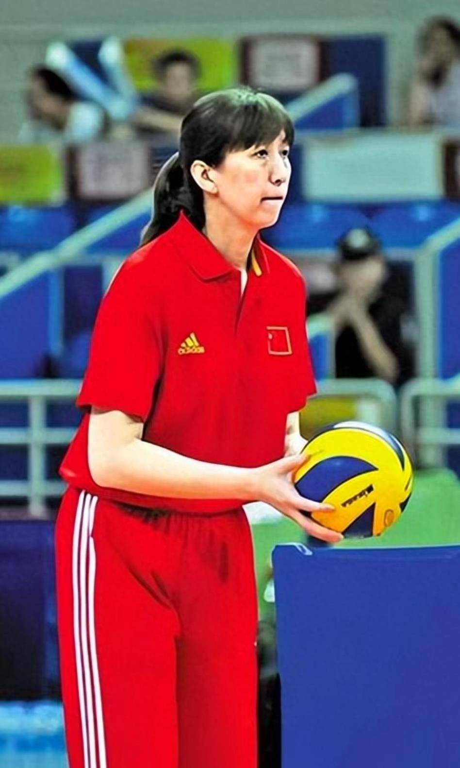 "五朝元老"赖亚文:体育地方队奉献29年,一个嫁给排