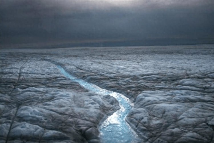 格陵兰岛冰盖下的暴雨:为何我国可能迎来寒冬?_影响_北极圈_气候