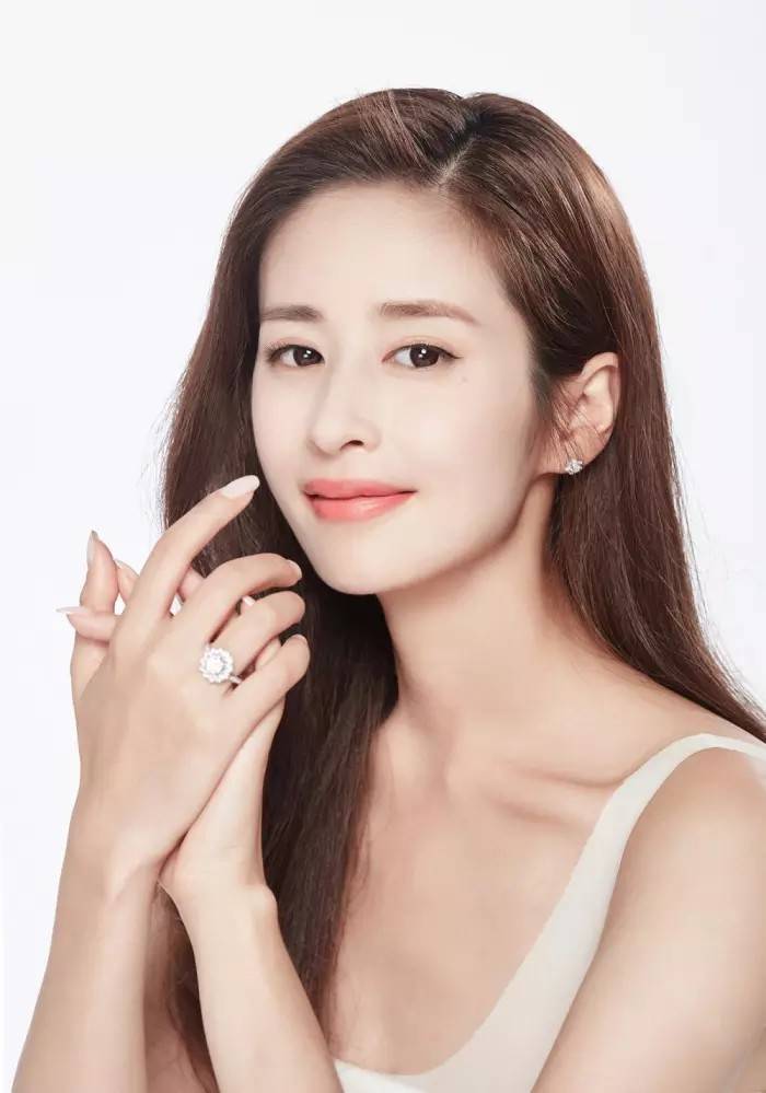 颖儿近况复出太拼,出月子立马漂亮,为了复出真的太拼了_网友_事业