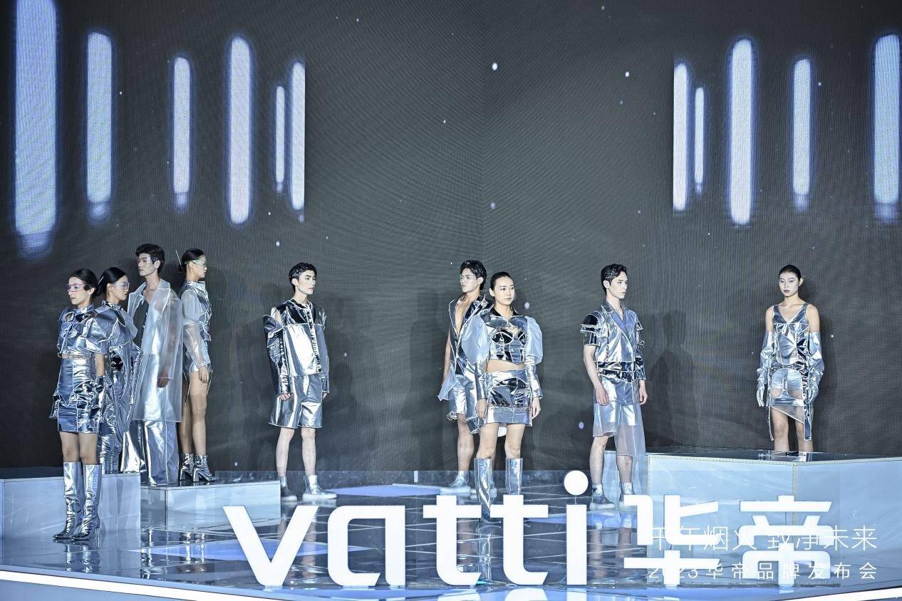 “净洁厨房”亮相华帝2023品牌发布会 穿越千年烟火 致净未来厨房-家电圈官网