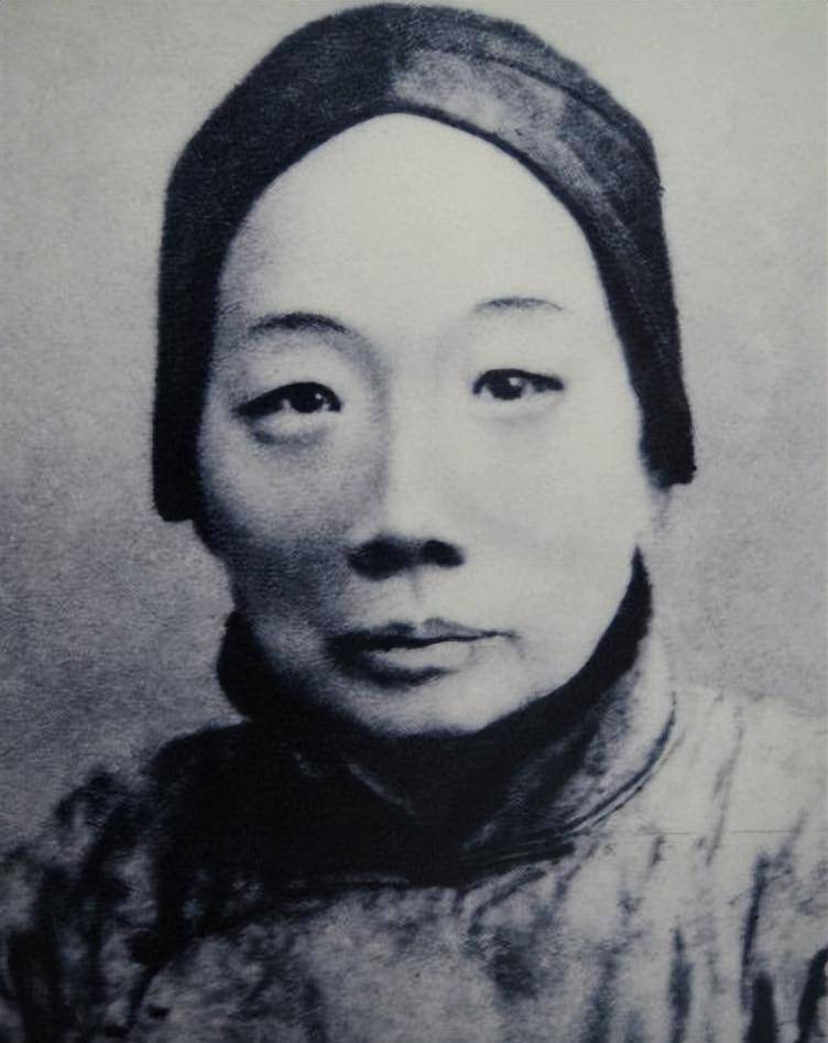 朱安,鲁迅的第一任妻子,1878年6月生于浙江绍兴,比鲁迅大三岁.