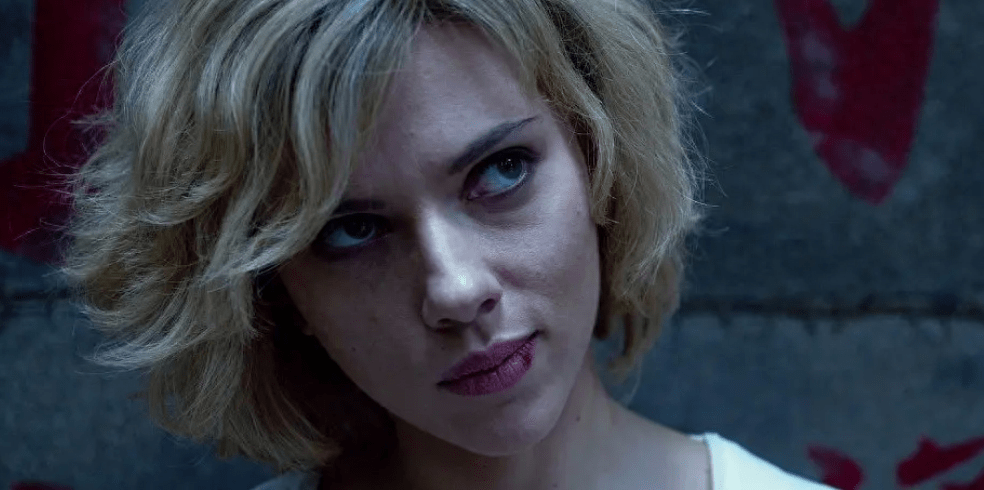 从古猿到超体:《露西》中的人类"进化"与道德挑战_科技_能力_影片