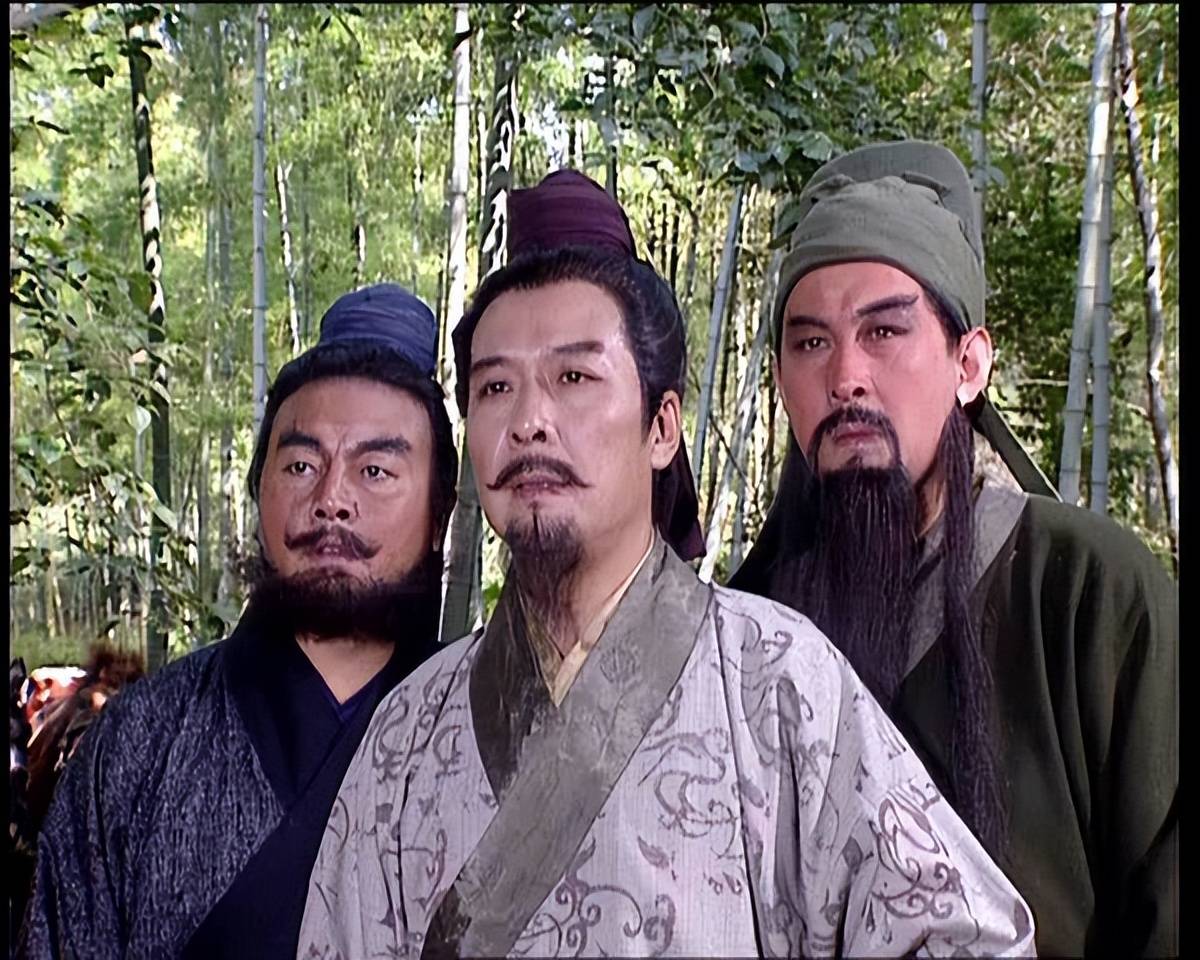 桃园三结义,张飞杀了关羽全家,背后是三国演义对所有主角的美化