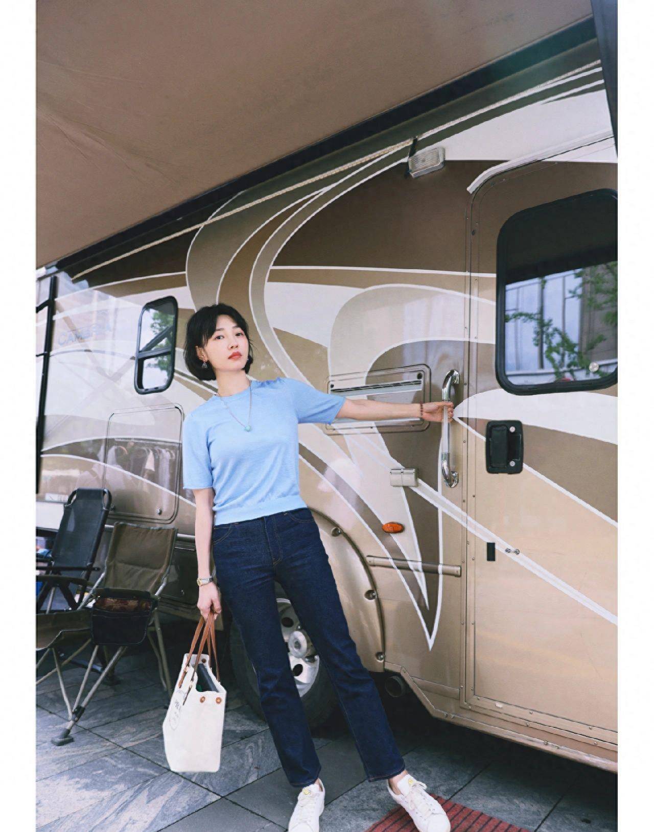 白百何的通勤造型比时尚博主还漂亮!