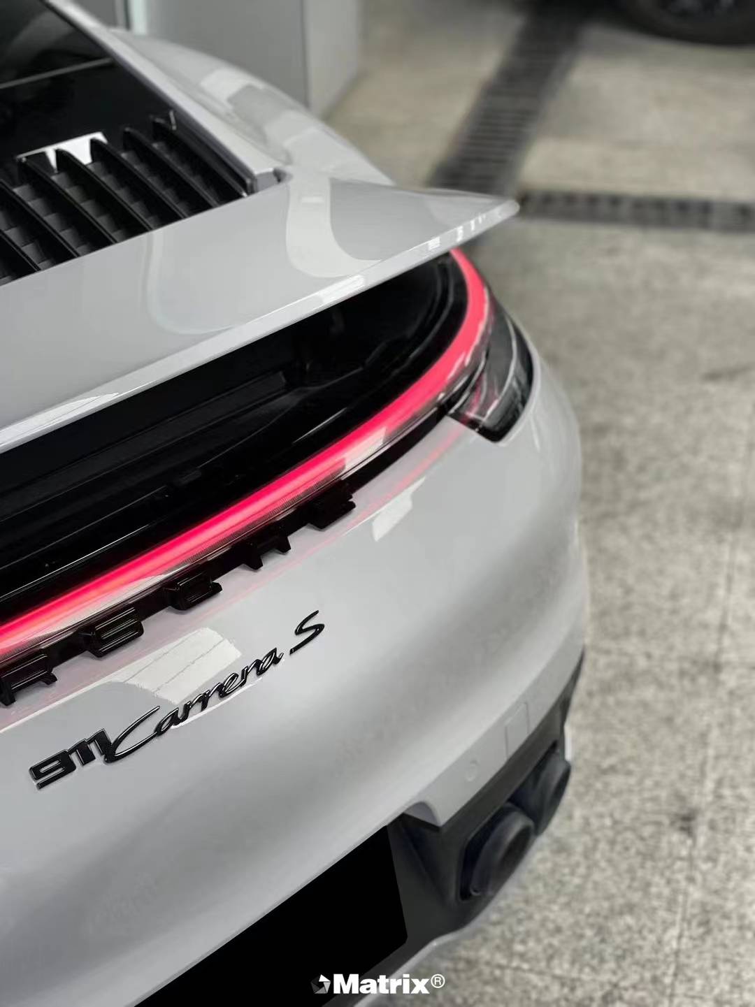 保时捷911-matrix矩阵改色膜纳多灰(浅),浓郁的现代工业气息_搜狐汽车