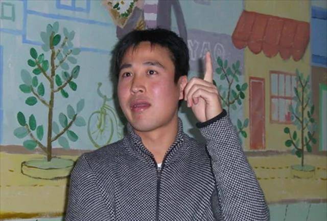 国足名宿祁宏:涉假让球坐牢5年,出狱后浪子回头,重新开始生活_赛场