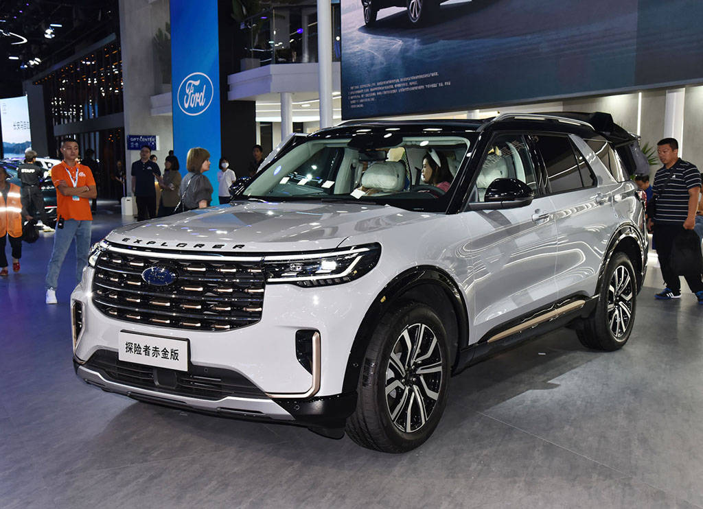 售38.98万元/主打豪华出行 福特探险者赤金版解析