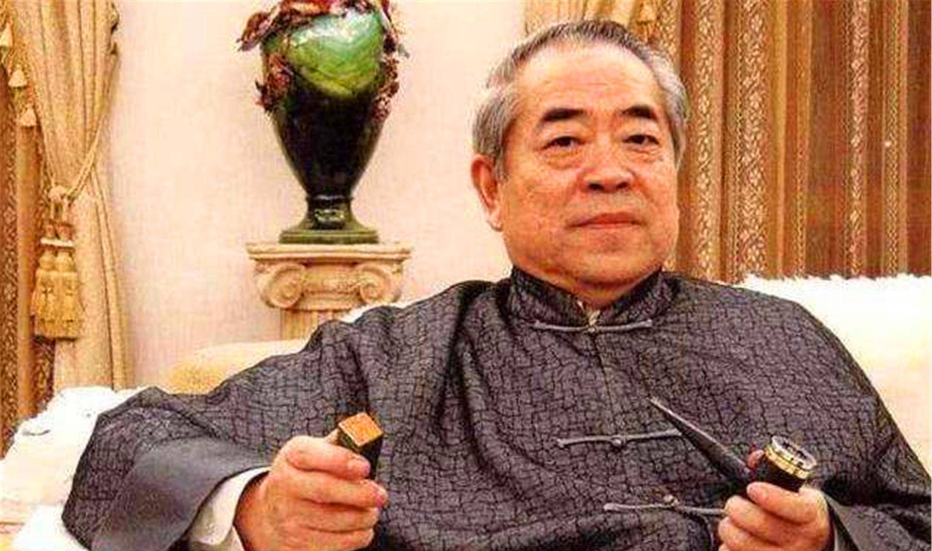 与女儿断绝关系,婚后恩人孩子跟他姓_范曾_张桂云_婚姻