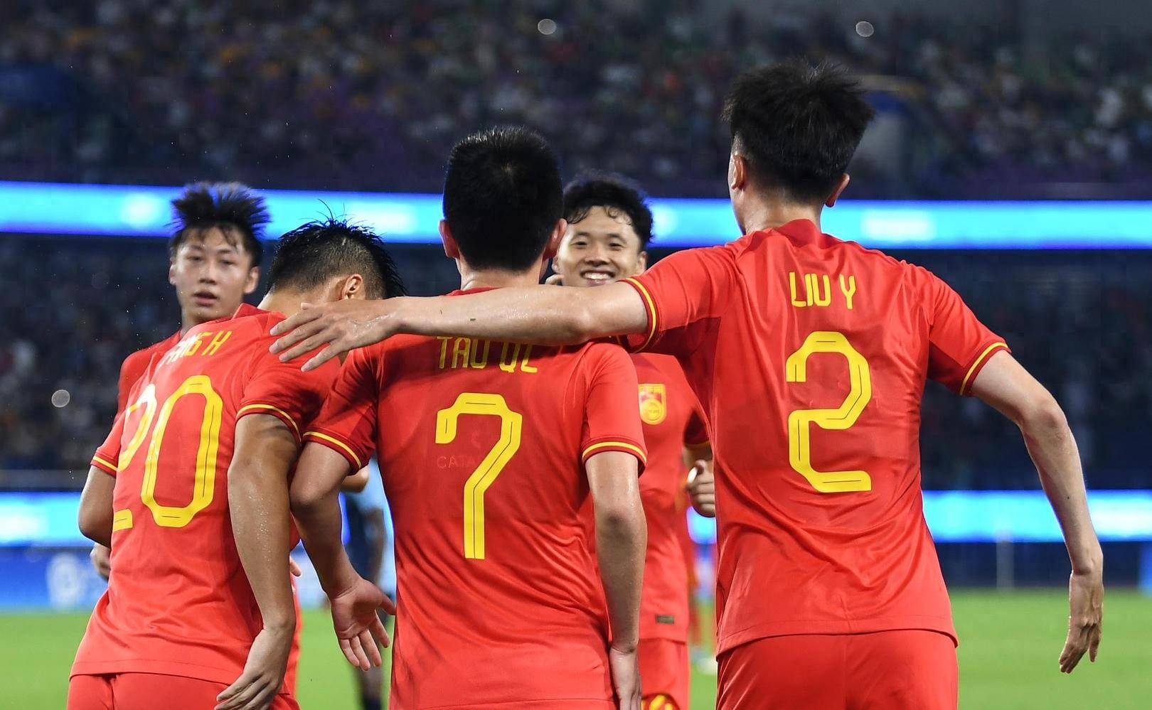 中国足球队是缺少一个好教练吗